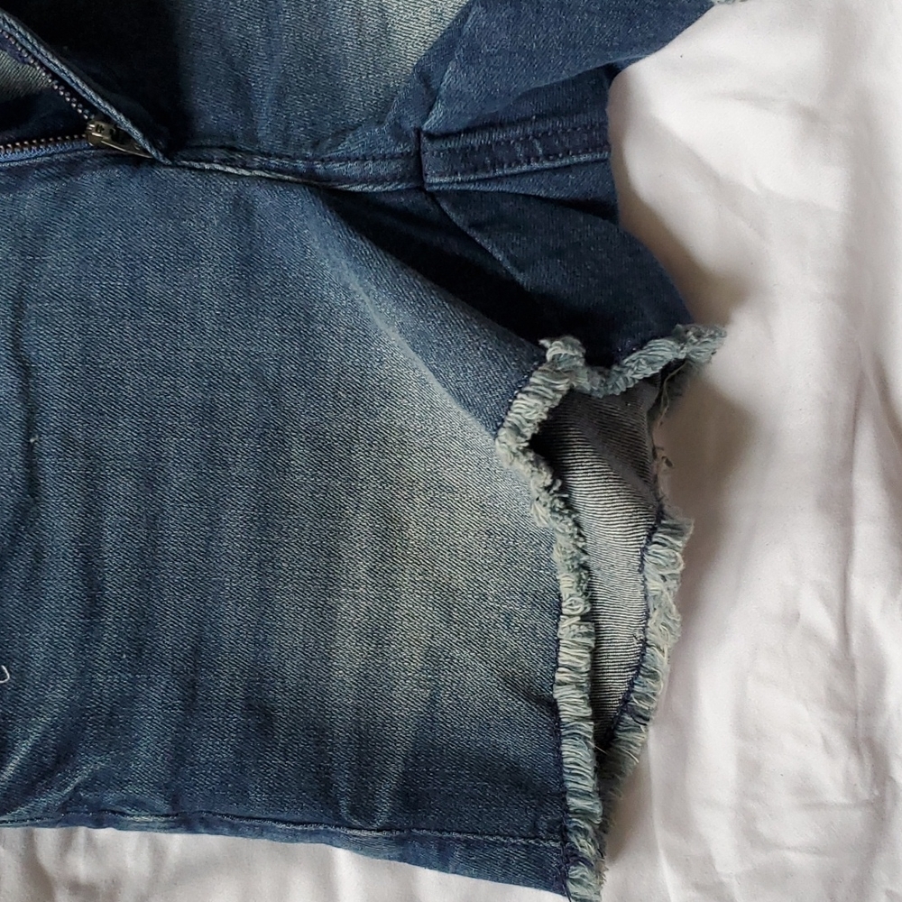 Jean Shorts - Picture 3 of 8